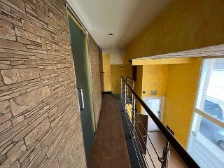 04883-0001 10