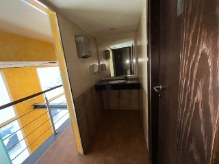 04883-0001 11