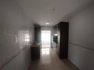 05749-0001 7