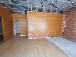 Local comercial en C/ Zaragoza - Girona - 10