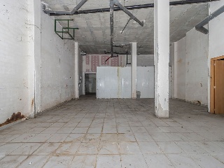 Local comercial en C/ Marti - Lleida - 8
