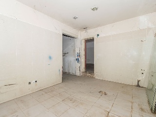 Local comercial en C/ Marti - Lleida - 18