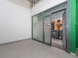 Local comercial en C/ Marti - Lleida - 2