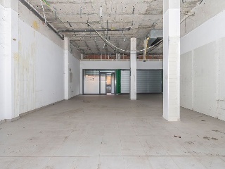 Local comercial en C/ Marti - Lleida - 11