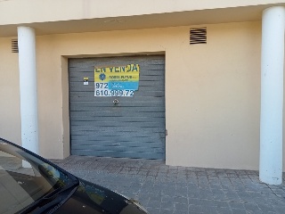 Local en C/Josep Romañach i Serrats 2