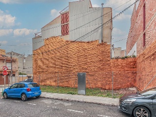 Suelo Urbano en C/ Pau Casals 24
