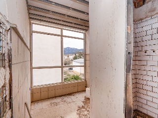 01825-0001 9