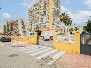Locales en C/ Antonio Machado, Benalmádena (Málaga) 6