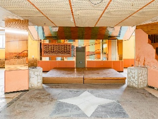 Locales en C/ Antonio Machado, Benalmádena (Málaga) 9