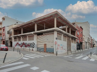 Solar en C/ Roger de Lluria  21