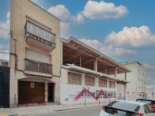Solar en C/ Roger de Lluria  23