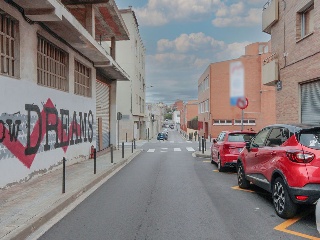 Solar en C/ Roger de Lluria  24