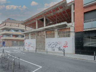 Solar en C/ Roger de Lluria  25