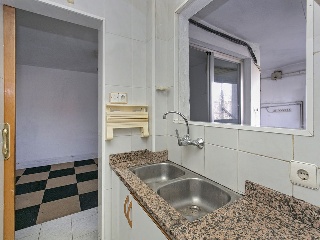 08595-0001 9