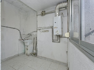 08595-0001 18