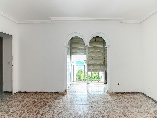 Piso en C/ Auxilio de Cristianos, Sevilla 16