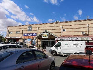 Local en Av Pico Ocejón 12