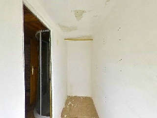 Pria,La 19