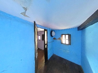 Pria,La 25