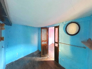 Pria,La 27
