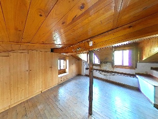 Pria,La 33