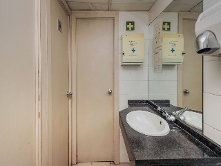 Local comercial en Bonavista - Barcelona - 19