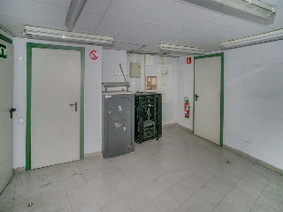Local comercial en Pz Joan XXIII - Lleida - 22