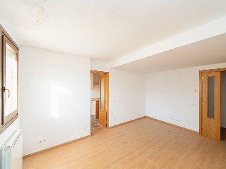Edificio de viviendas en construcción en Esposa 11