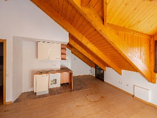 Edificio de viviendas en construcción en Esposa 35