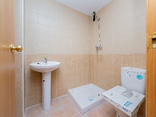Edificio de viviendas en construcción en Esposa 110