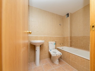 Edificio de viviendas en construcción en Esposa 117