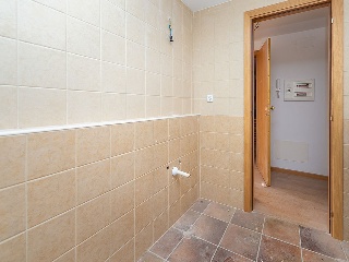 Edificio de viviendas en construcción en Esposa 121