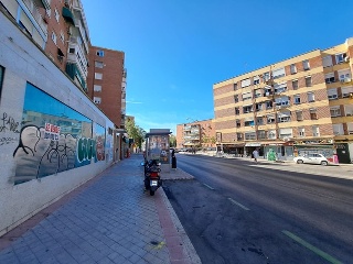 Local en C/ Ricardo Ortiz, Madrid  6