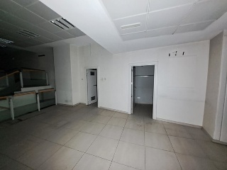 Local en C/ Ricardo Ortiz, Madrid  15