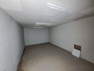 Local en C/ Ricardo Ortiz, Madrid  19