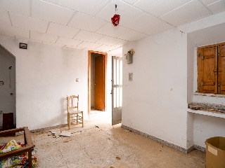 05886-0001 5