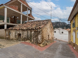 05886-0001 16