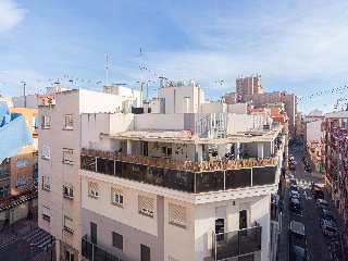 Piso en venta en Alicante de 91  m²