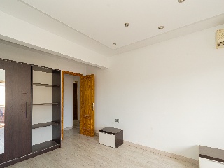 Piso en C/ Montero Ríos 8