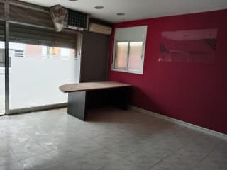 Local en Av Prat de la Riba 10