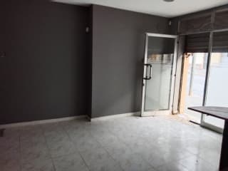 Local en Av Prat de la Riba 11
