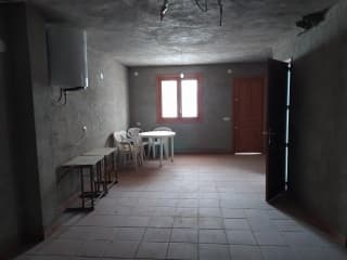 Inmueble situado en Válor 2