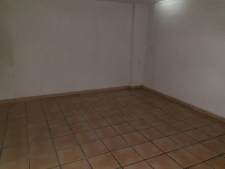 Local comercial en C/ Alcalde Fuster - Lleida - 17