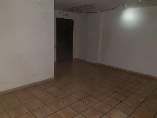 Local comercial en C/ Alcalde Fuster - Lleida - 18