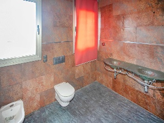 Chalet asilado en C/ Isard 10