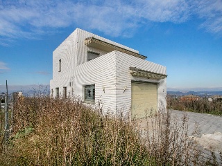 Chalet asilado en C/ Isard 16