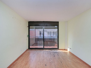 Pisos, dúplex y garajes en C/ Rafael de Casanovas, Badalona (Barcelona) 2