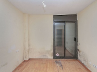 Pisos, dúplex y garajes en C/ Rafael de Casanovas, Badalona (Barcelona) 10