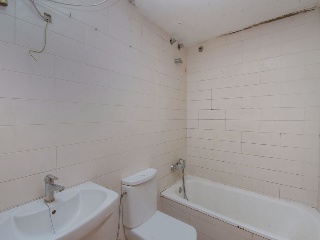 Pisos, dúplex y garajes en C/ Rafael de Casanovas, Badalona (Barcelona) 12