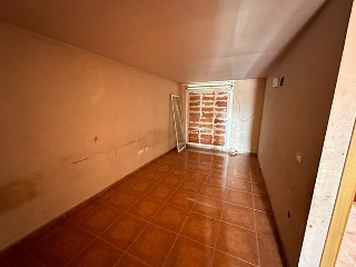 Calle Ibaez Cobos Jose (Mosen) 5    Puerta A 27